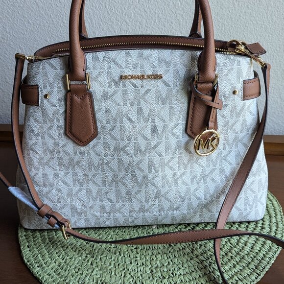 Michael Kors Lynn Vanilla Lugg MK Printed Large EW Satchel Bag - NWT $398 - Picture 1 of 11